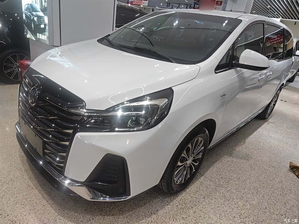 Buick GL8, 2023 2