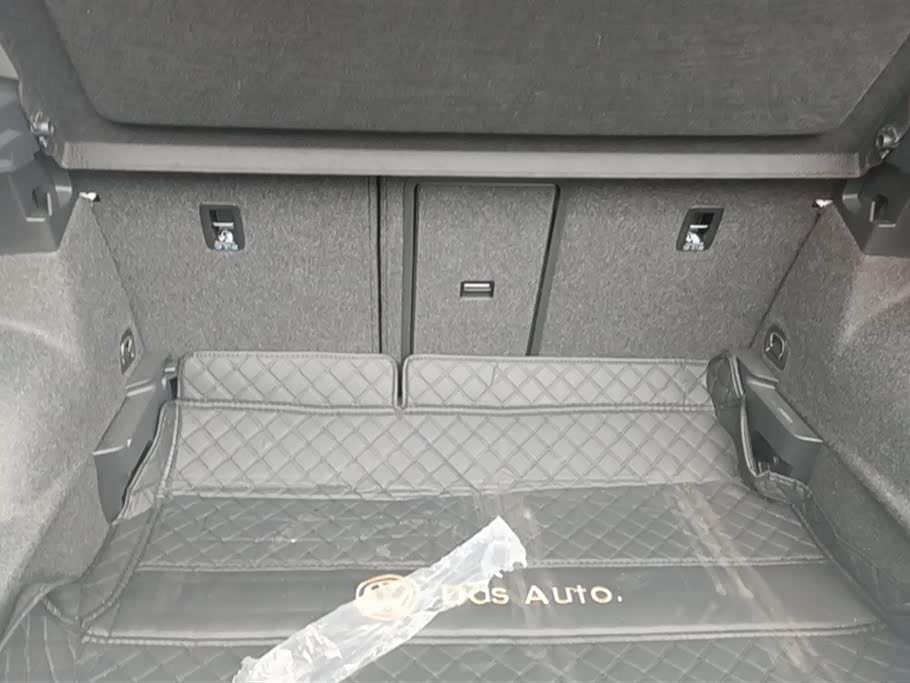 Volkswagen T-ROC exploring Songs