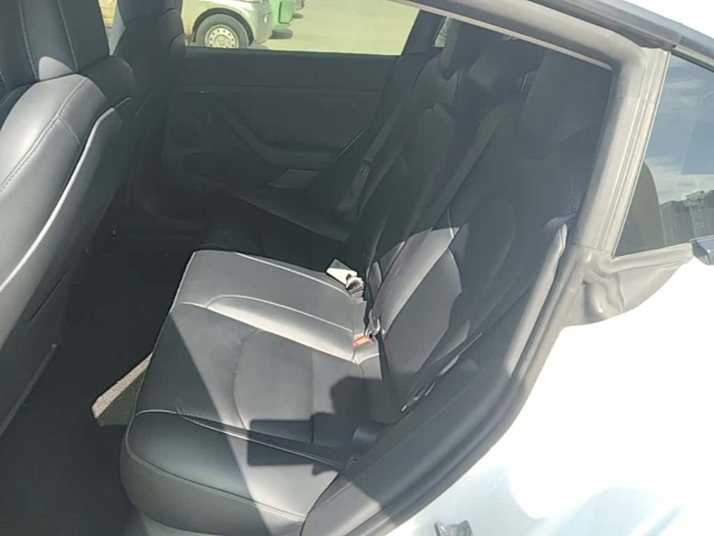 Tesla Model 3, 2022 17