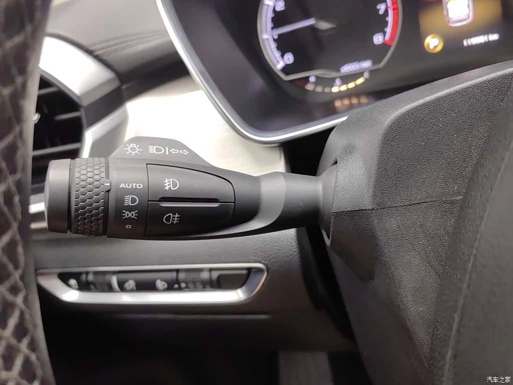 Geely Coolray, 2019 21