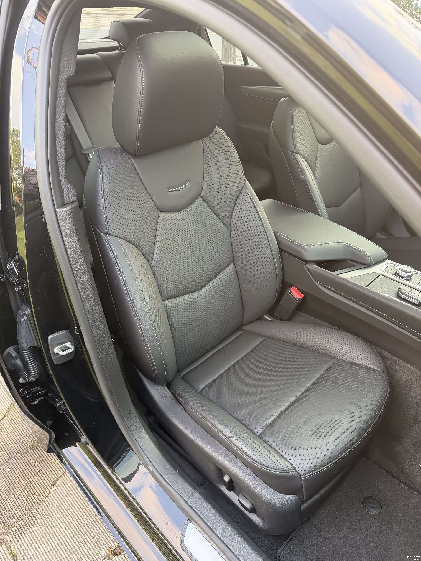 Cadillac CT5, 2023 29