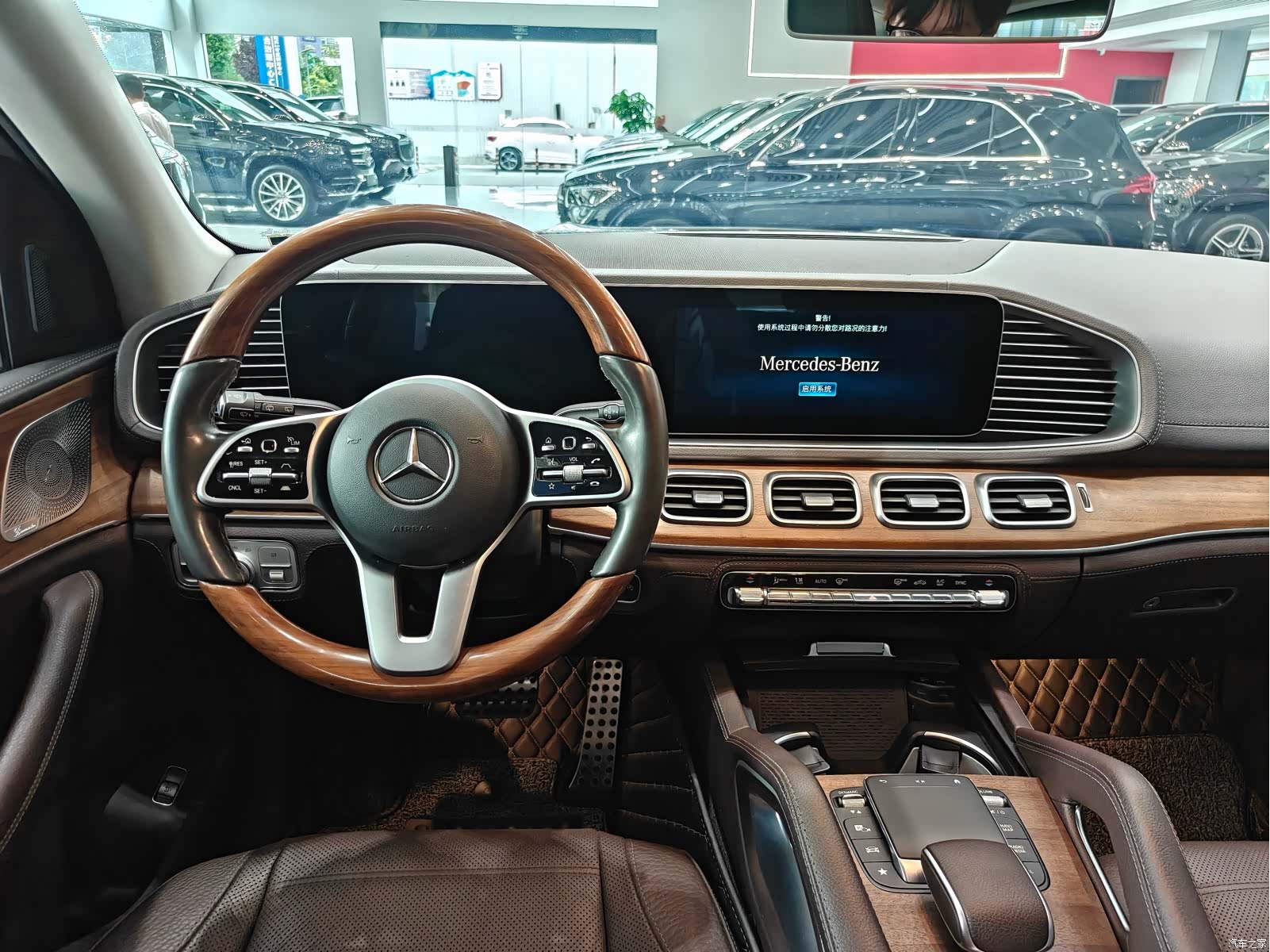 Mercedes-Benz GLS, 2020 10