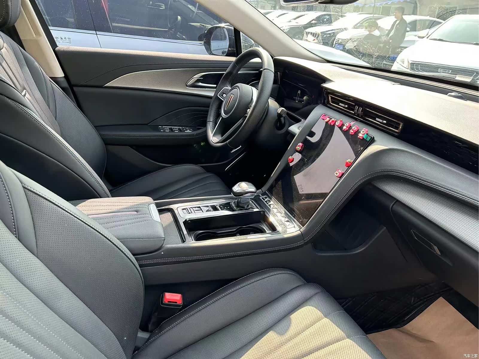 Hongqi H5, 2022 7