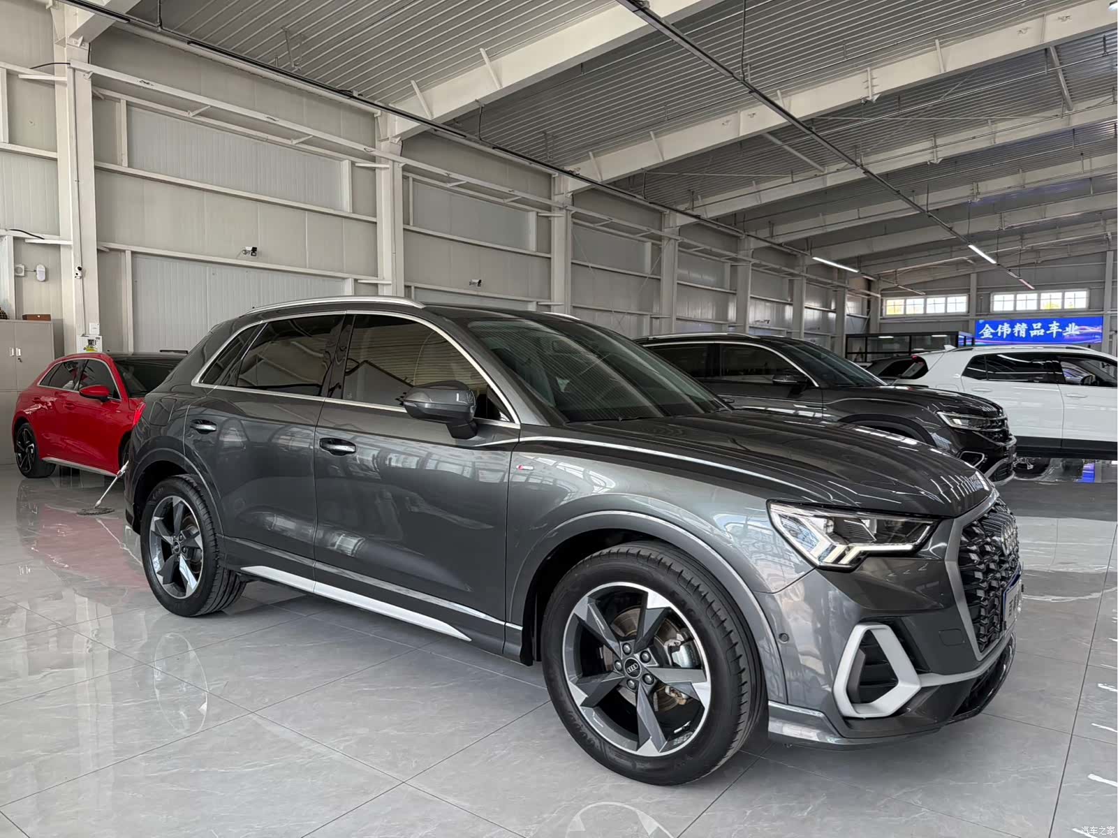 Audi Q3, 2022 3