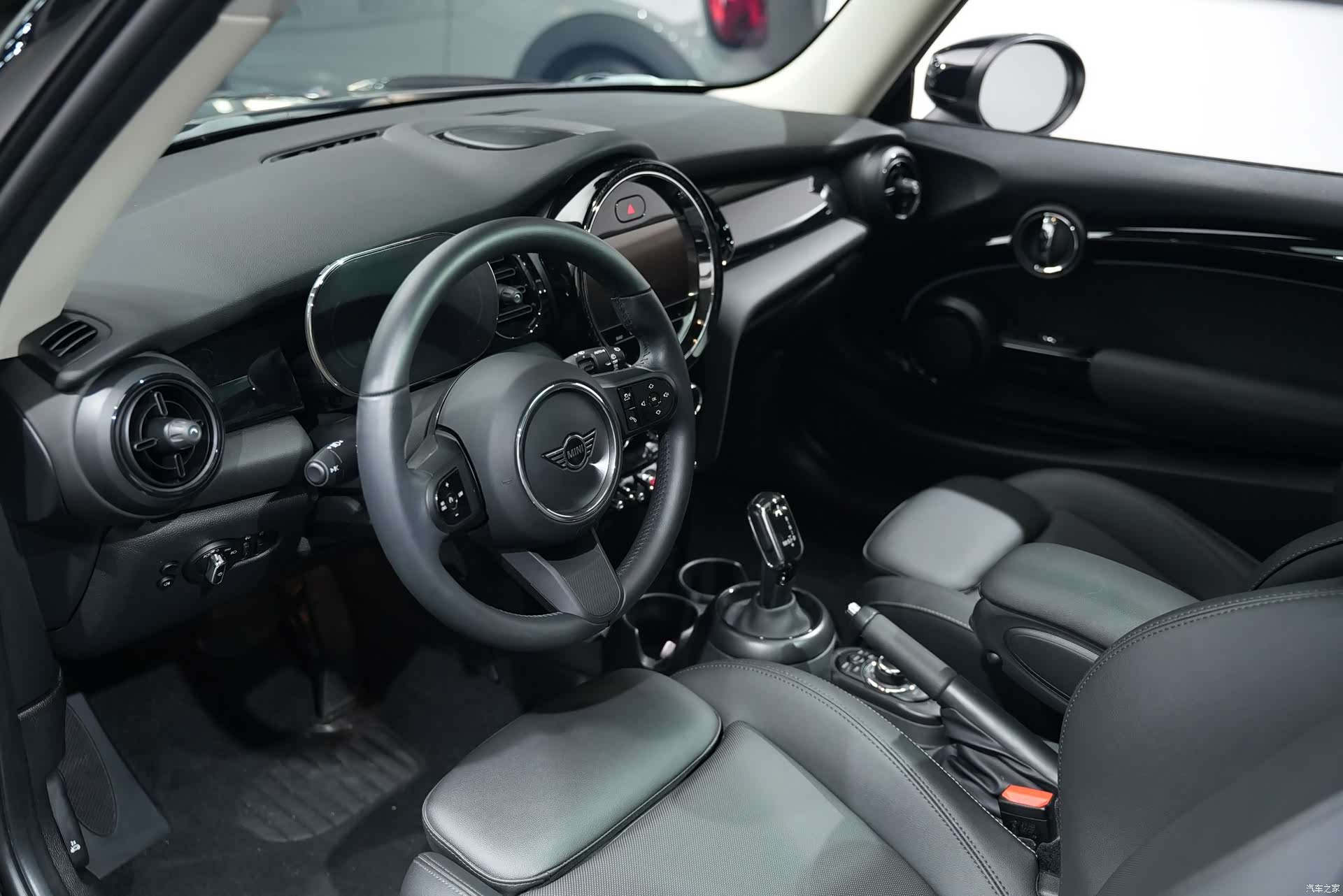 Mini Cooper, 2023 14