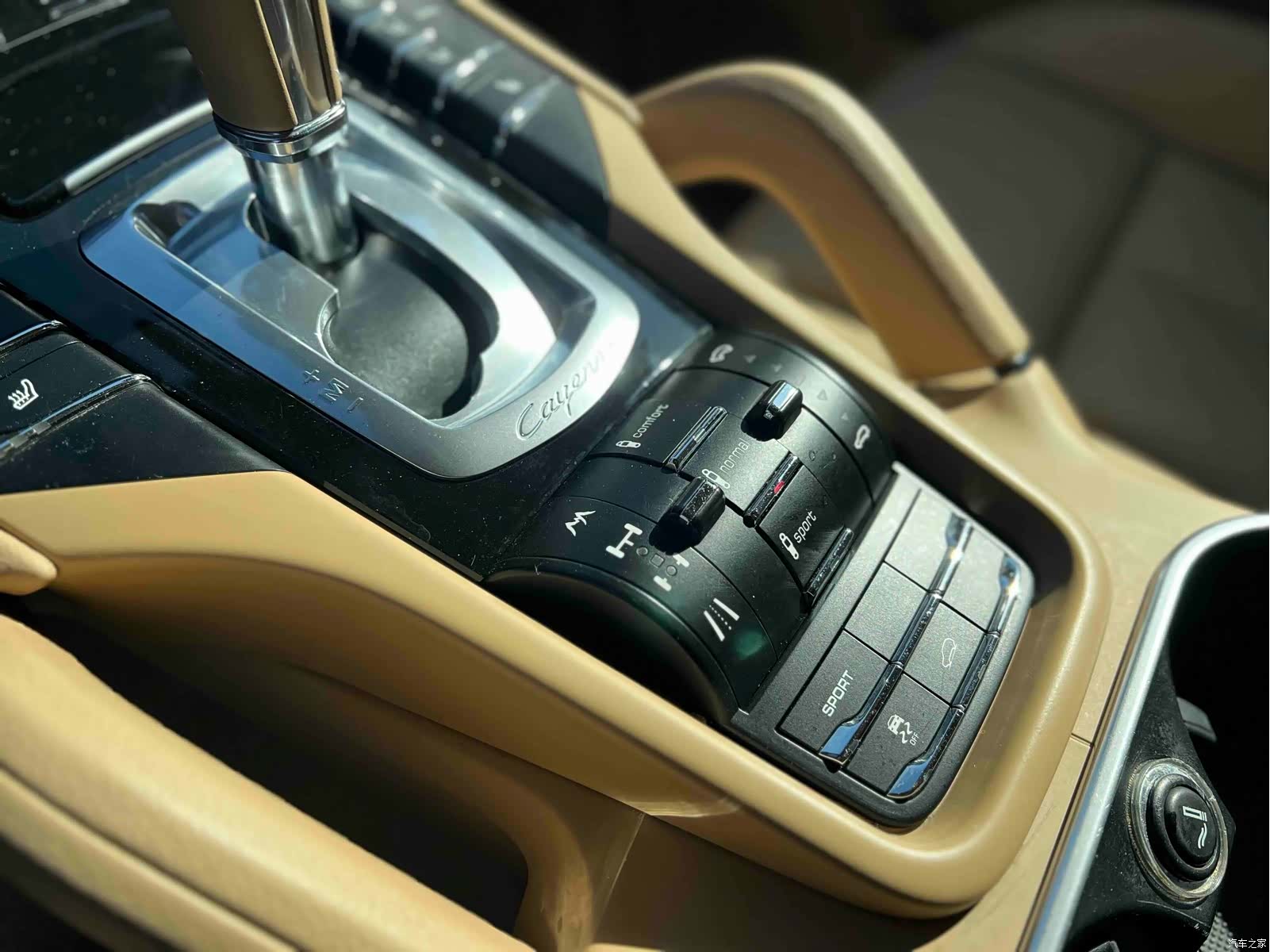 Porsche Cayenne, 2011 14
