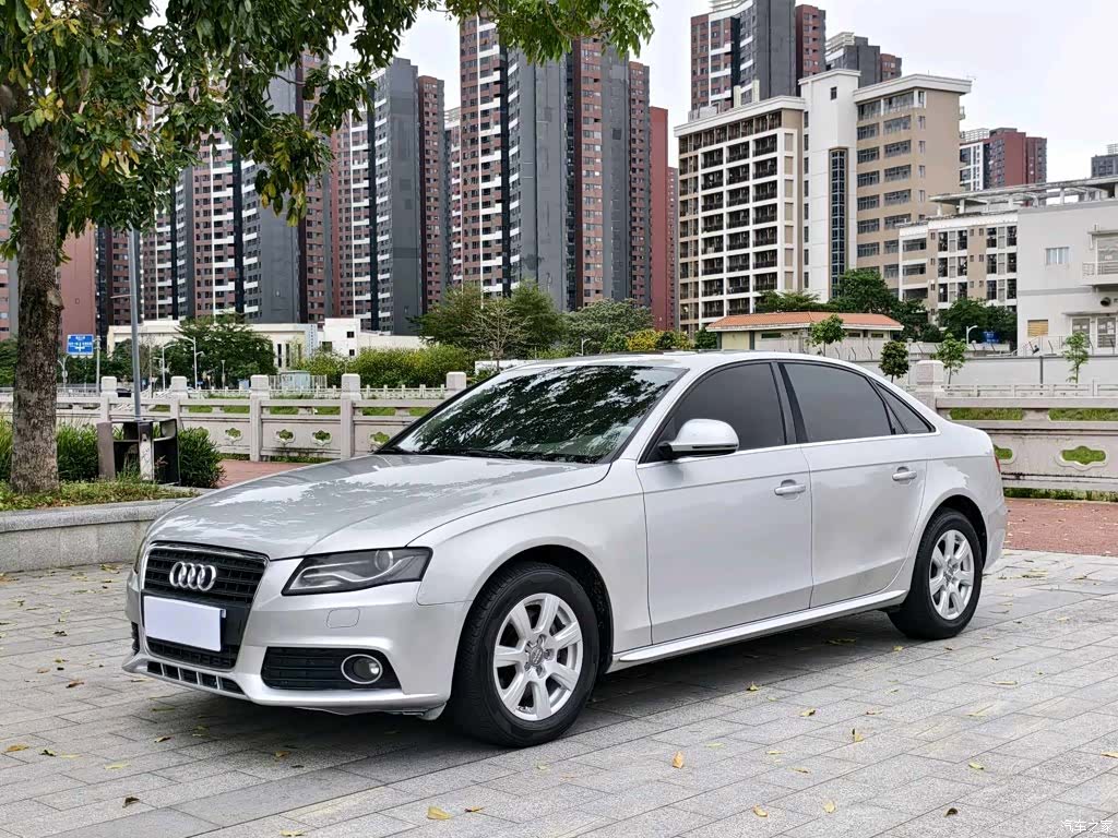 Audi A4L, 2011 1