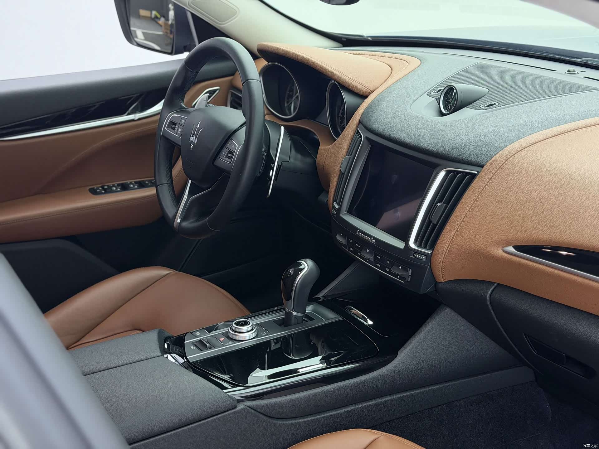 Maserati Levante, 2018 10