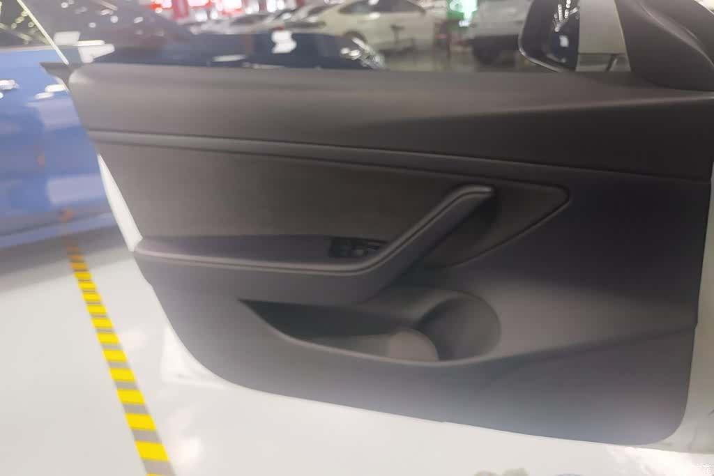 Tesla Model 3, 2020 7