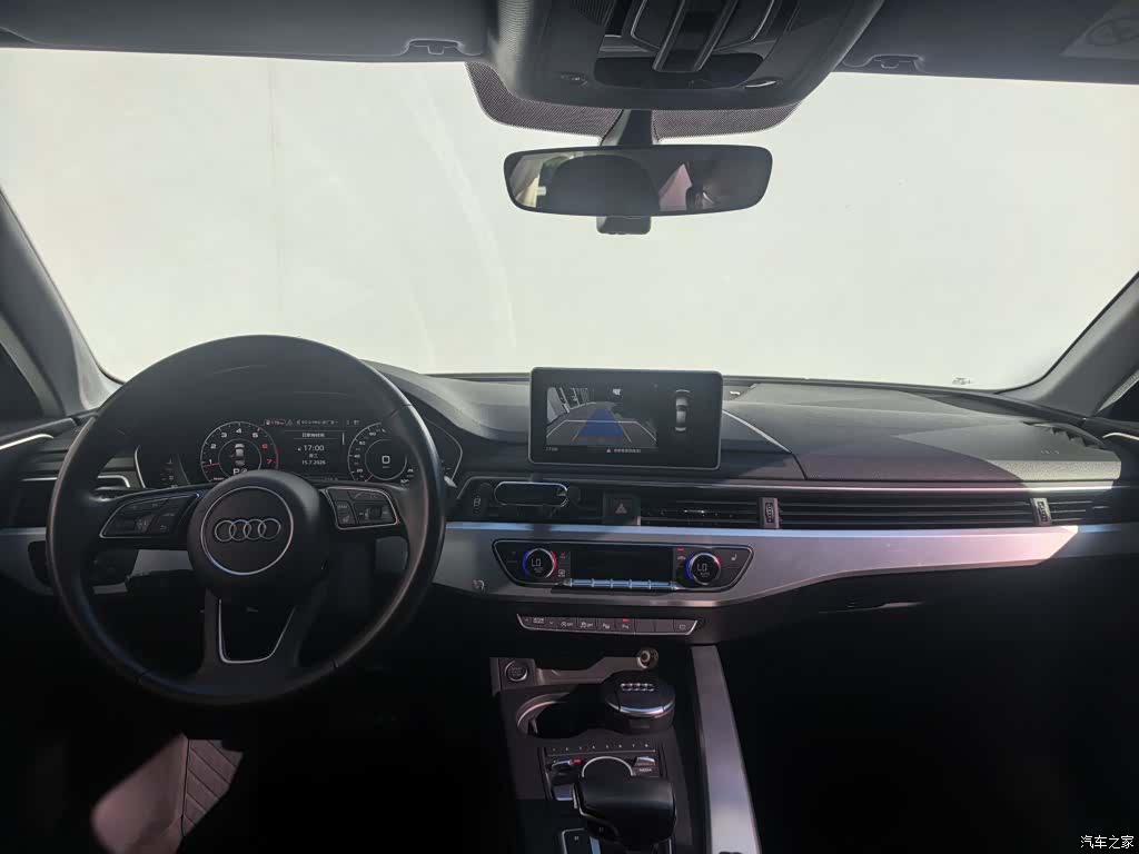 Audi A4L, 2019 все фото