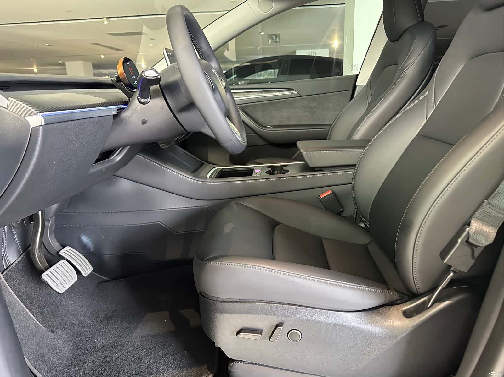 Tesla Model Y, 2024 4