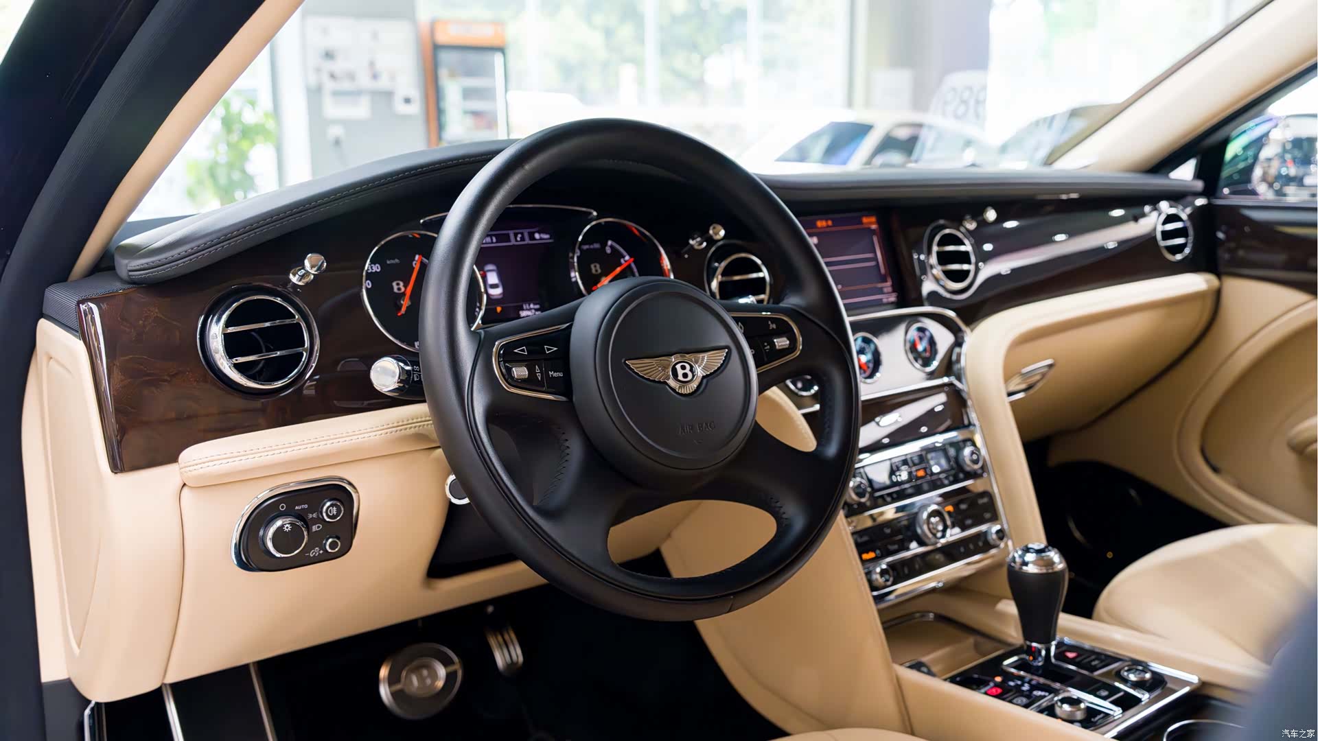 Bentley Mulsanne, 2013 3
