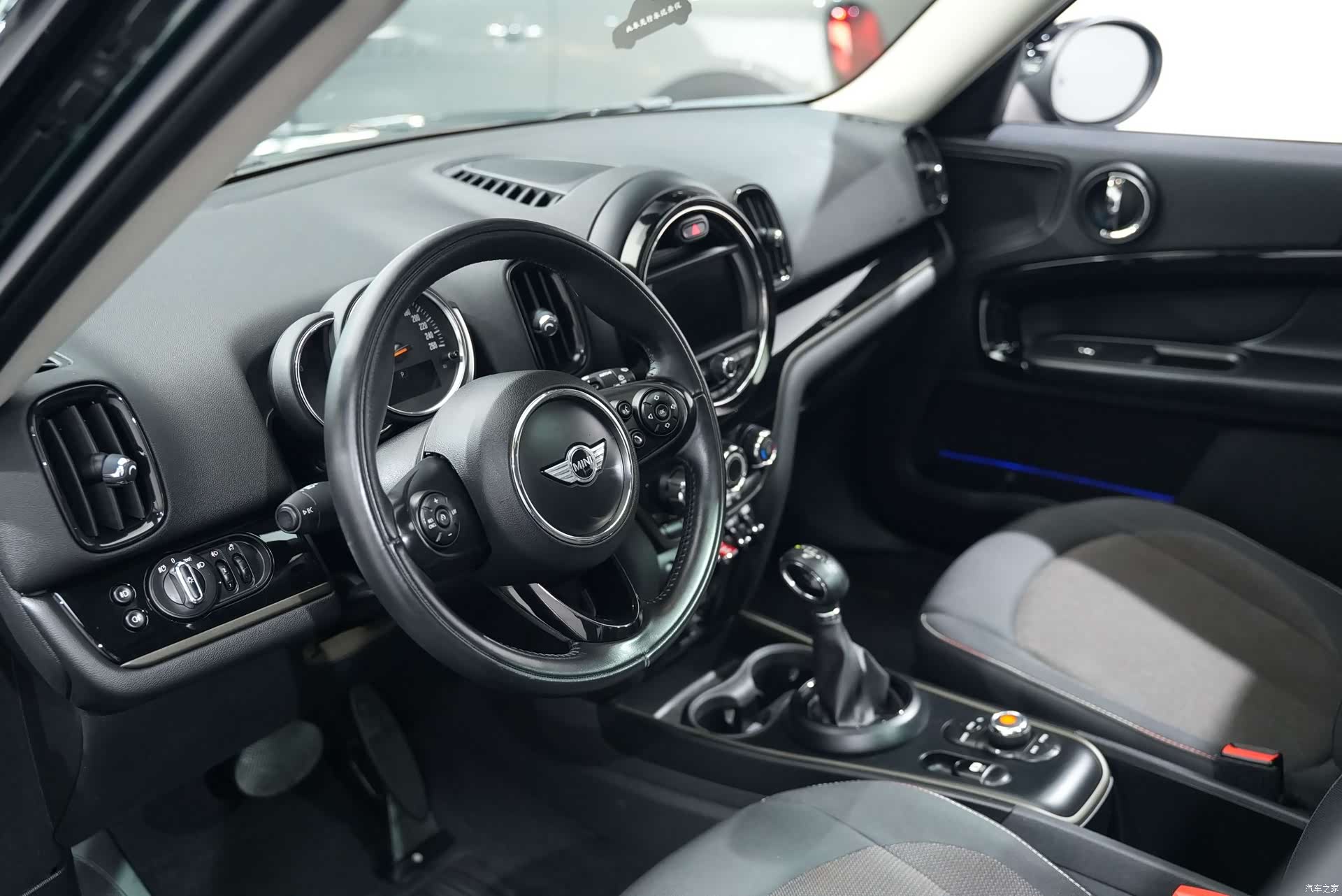Mini Countryman, 2018 15