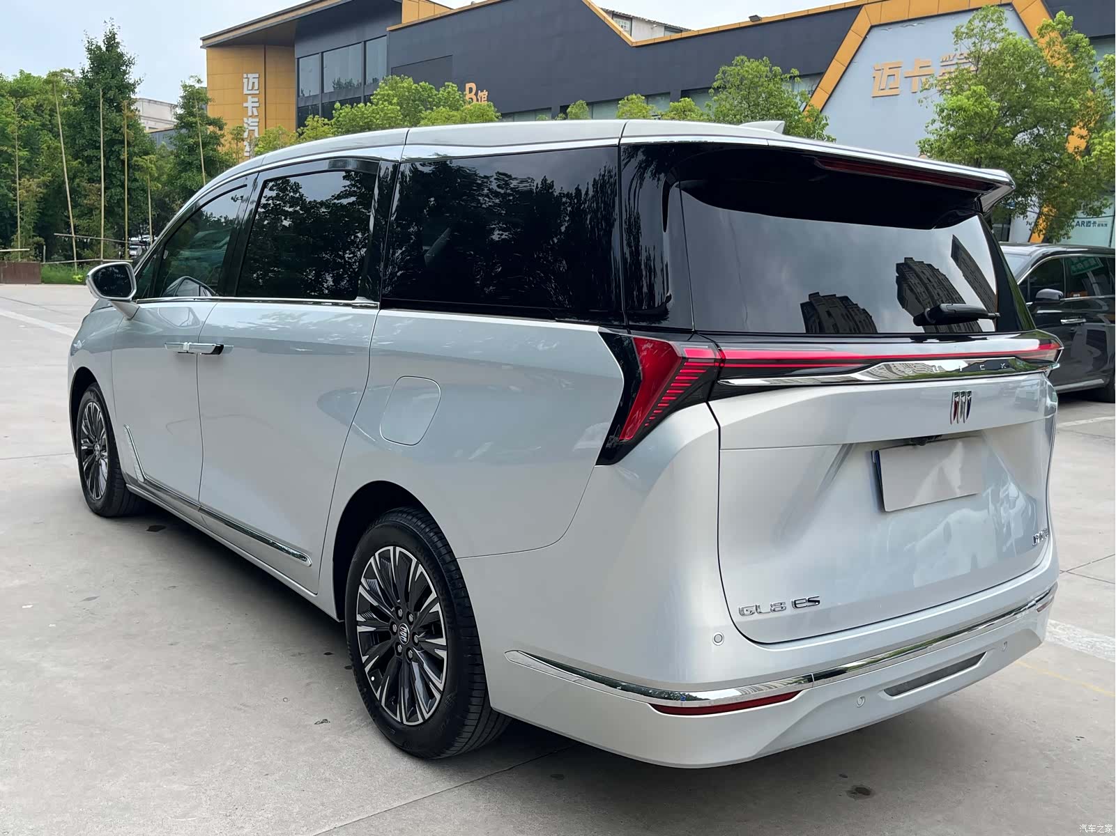 Buick GL8, 2025 6