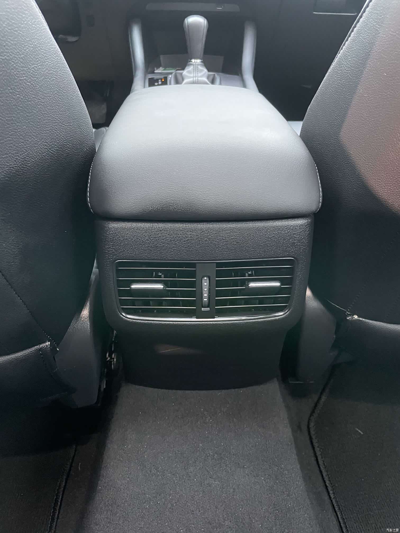 Mazda Mazda3, 2023 12