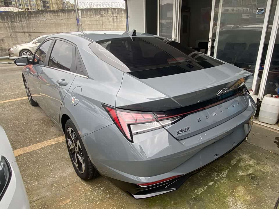 Hyundai Elantra