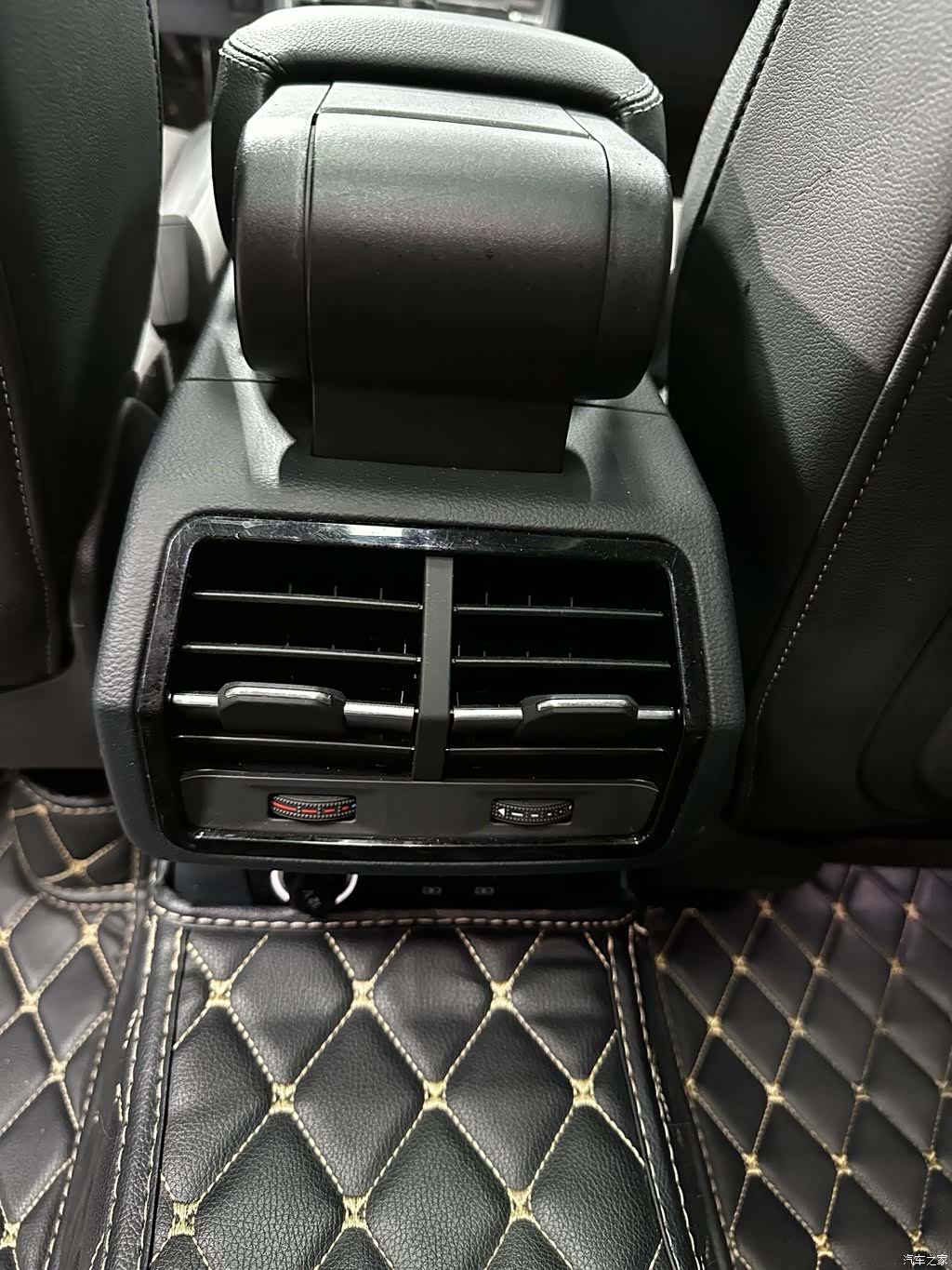 Audi Q3, 2022 16
