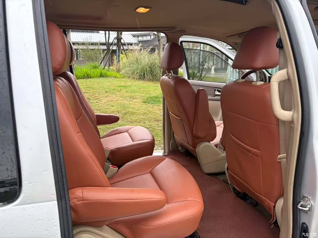 Buick GL8, 2013 10