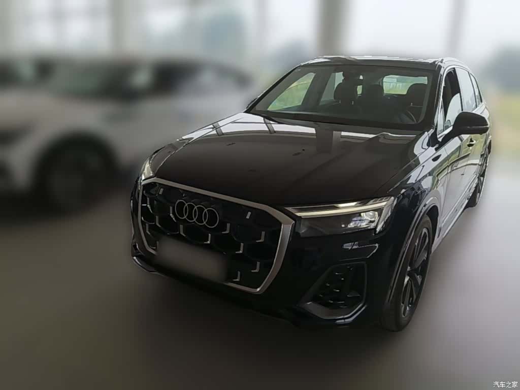 Audi Q7, 2025 3