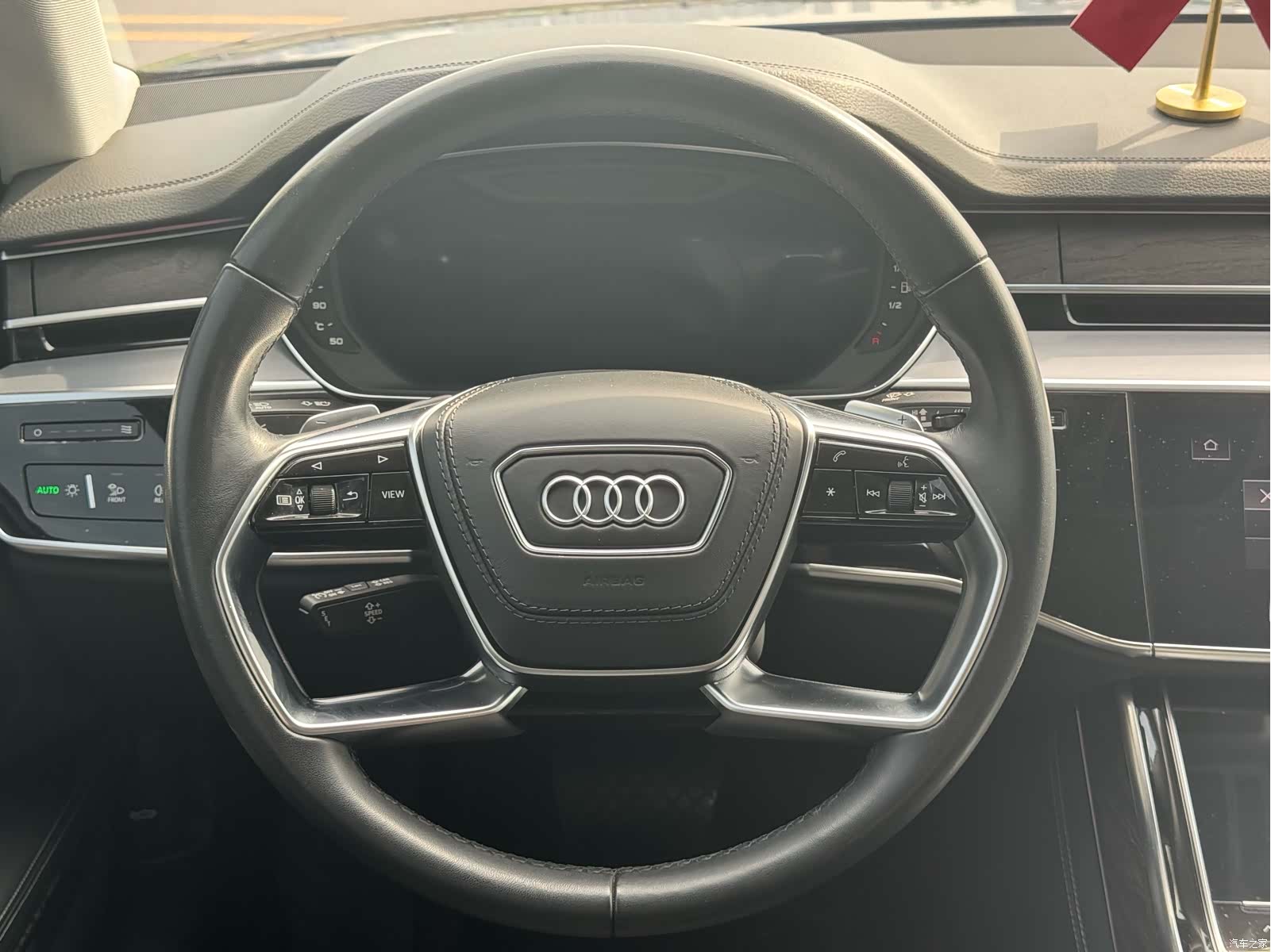 Audi A8L, 2023 6