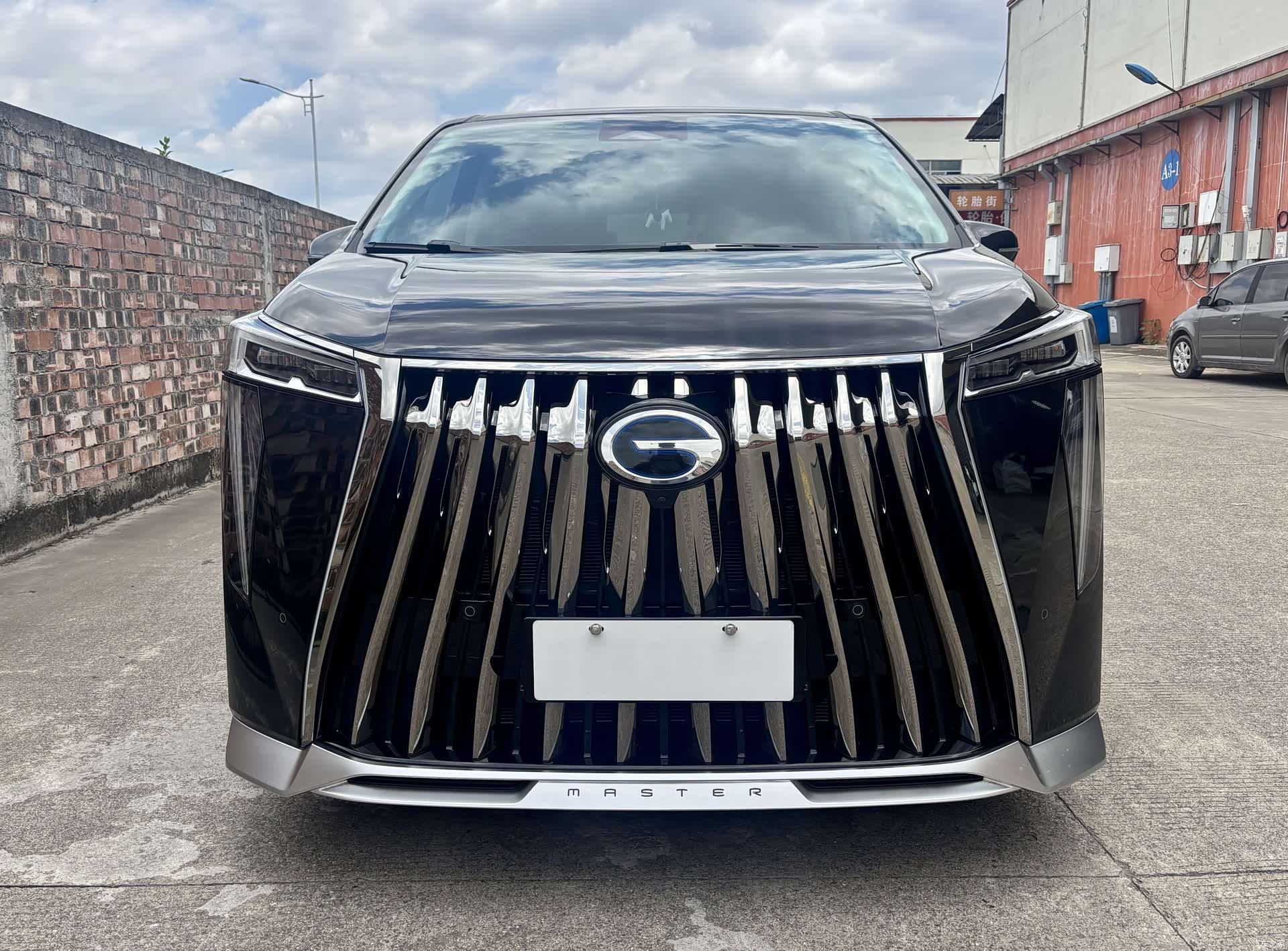 Trumpchi E9, 2025 2