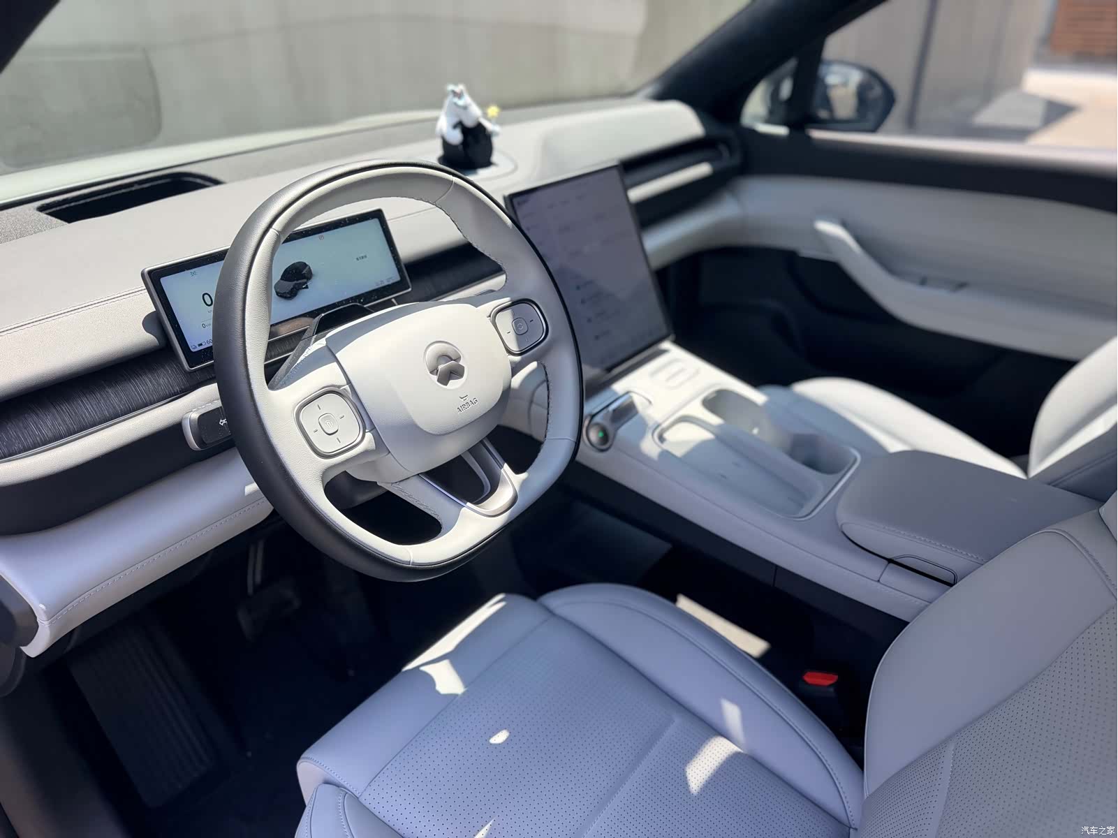 NIO ES6, 2024 16