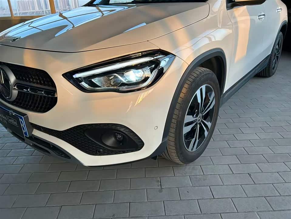 Mercedes-Benz GLA