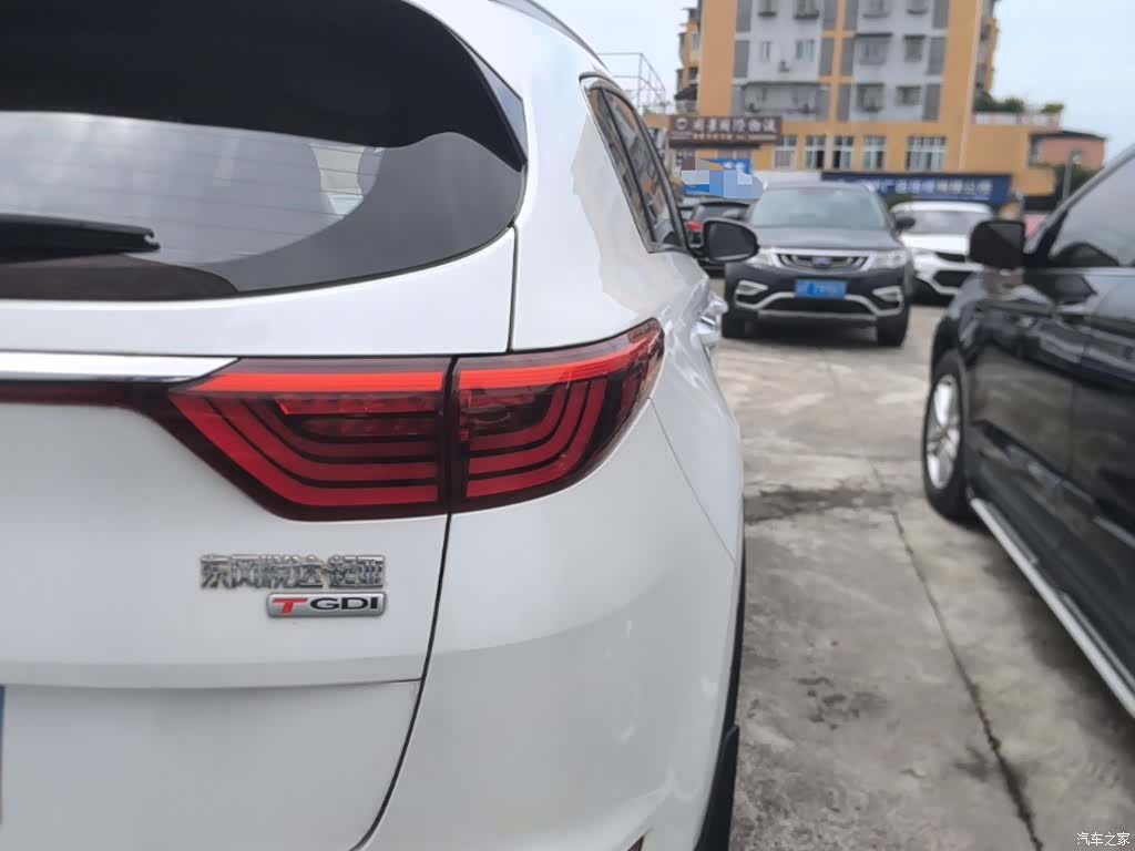 Kia KX5, 2016 8