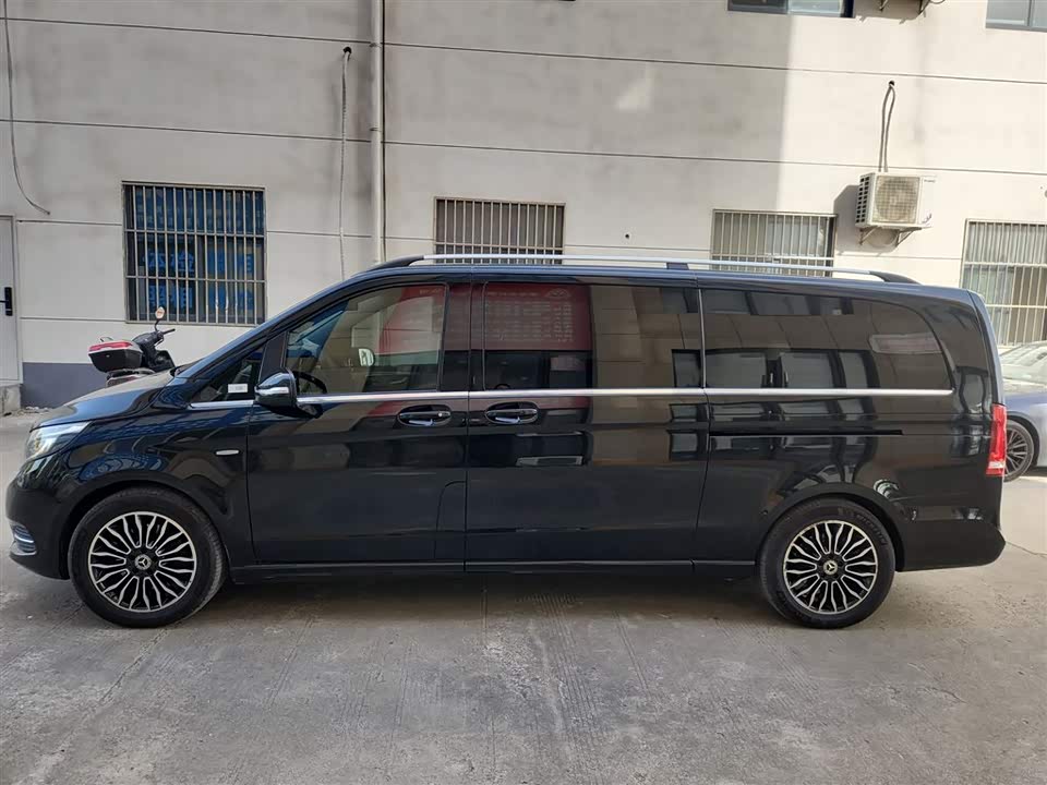 Mercedes-Benz V-class