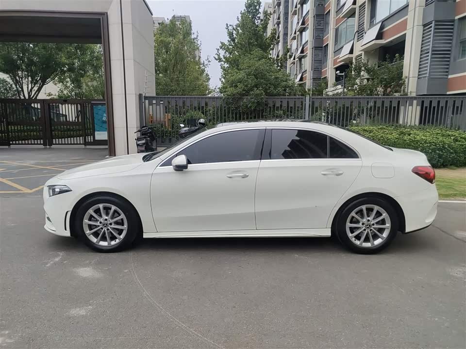 Mercedes-Benz Class A Mercedes-Benz Class A