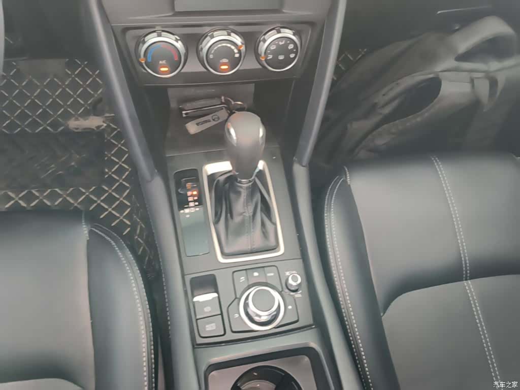 Mazda CX-4, 2022 14