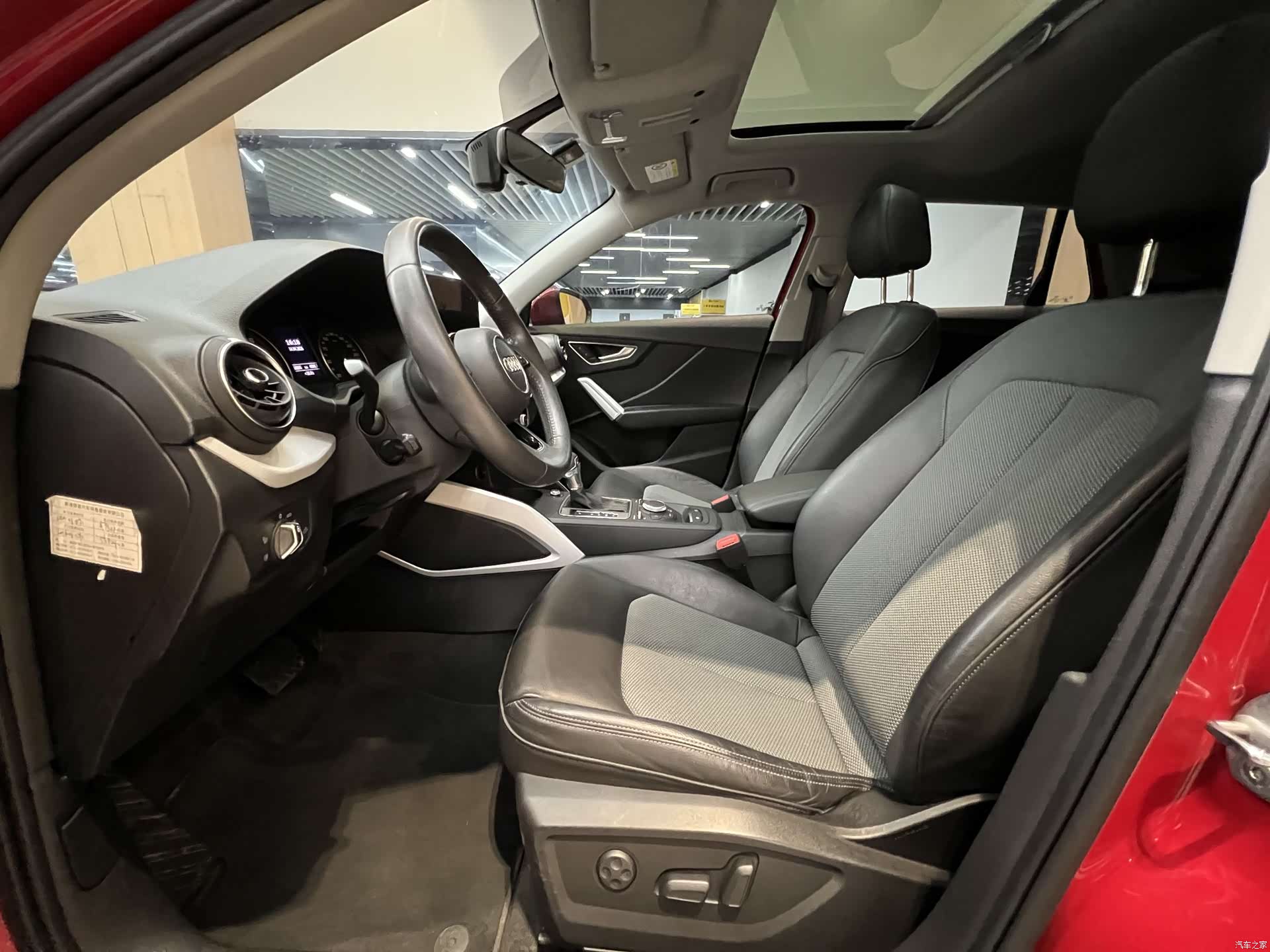 Audi Q2L, 2019 7