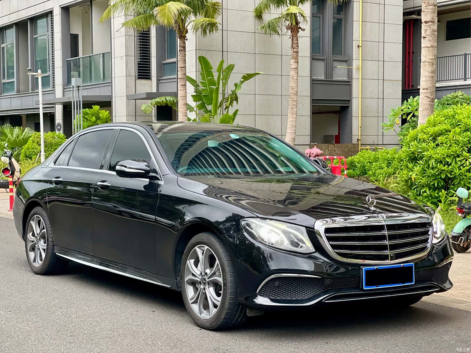 Mercedes-Benz E-Class, 2020 3