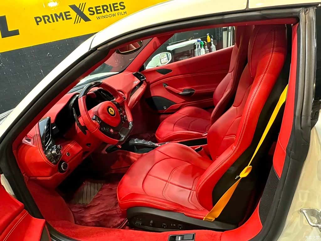Ferrari 488, 2018 8
