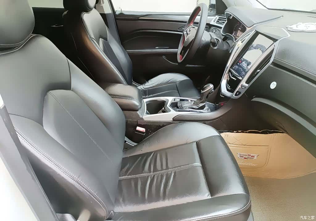 Cadillac SRX, 2013 9