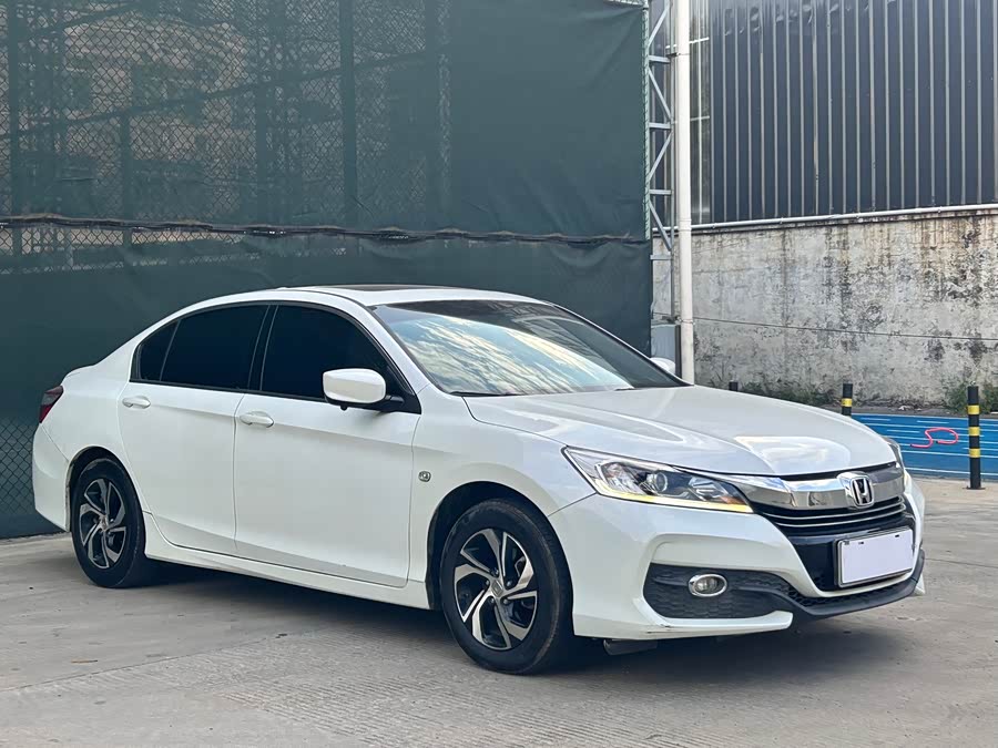 Honda Accord 2017, фото 3