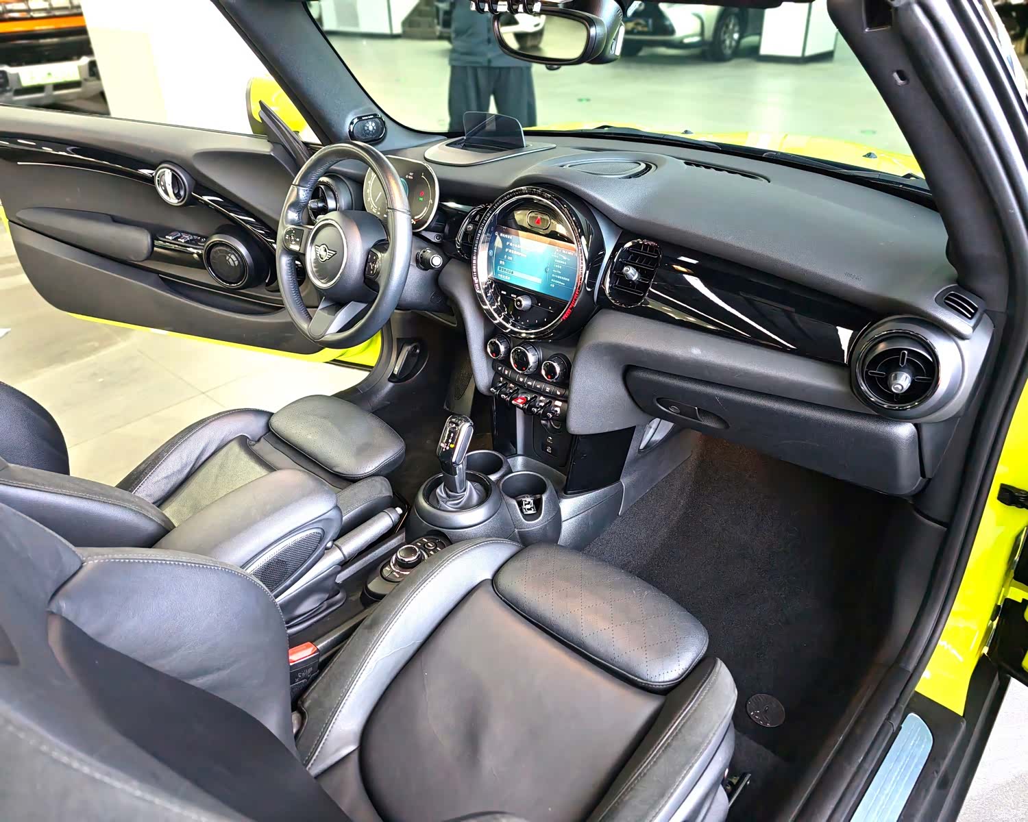 Mini Cooper, 2023 23