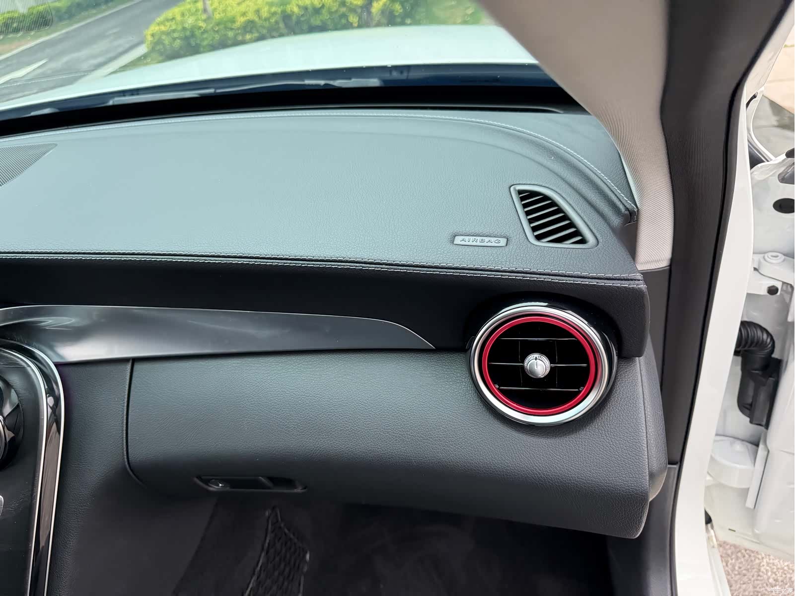 Mercedes-Benz C-Class, 2019 44