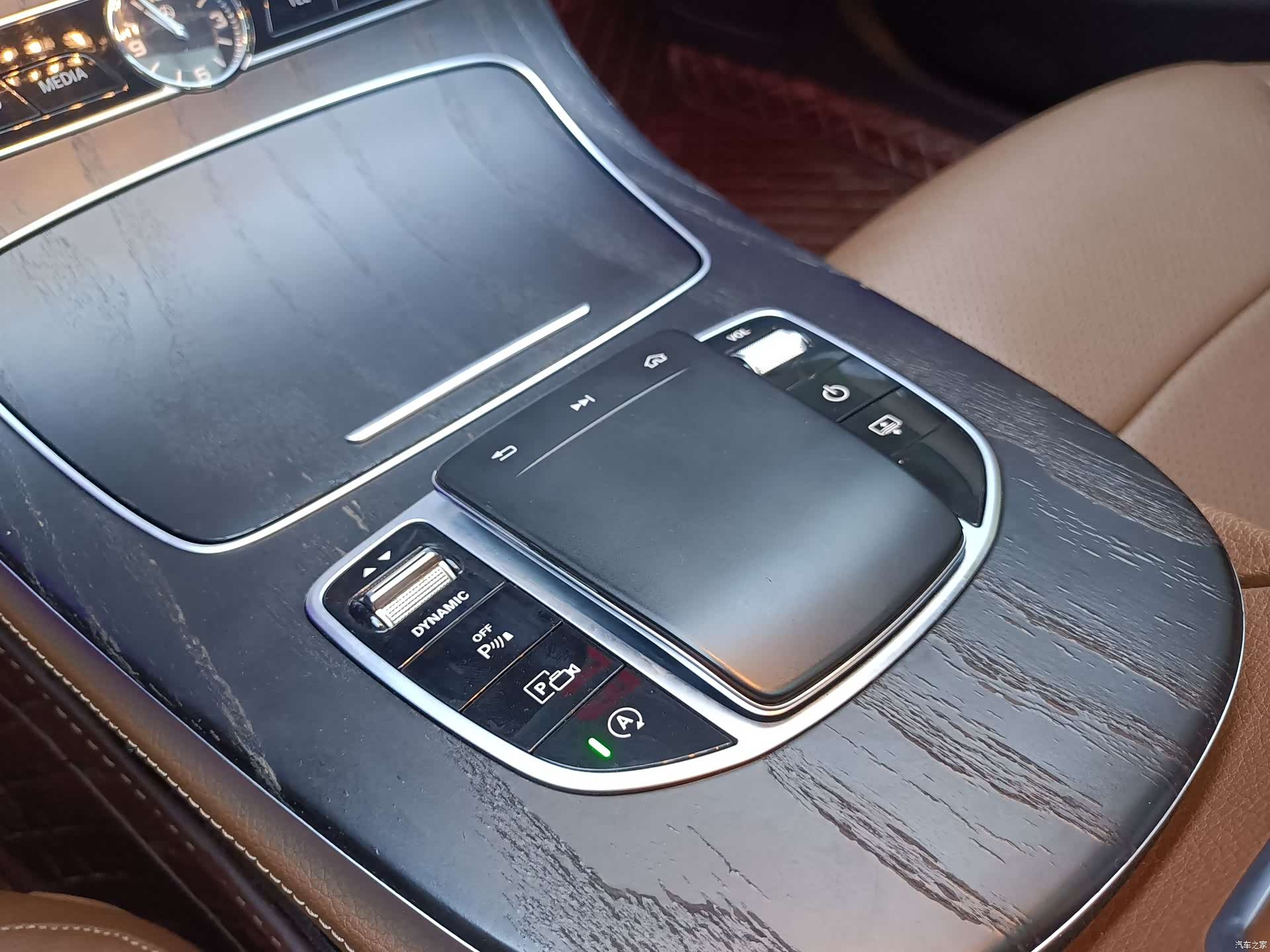 Mercedes-Benz E-Class, 2019 10