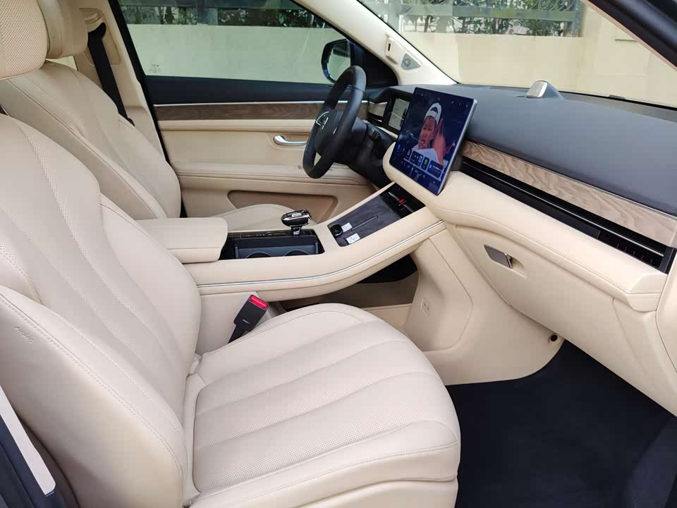 AITO Ask the world M7