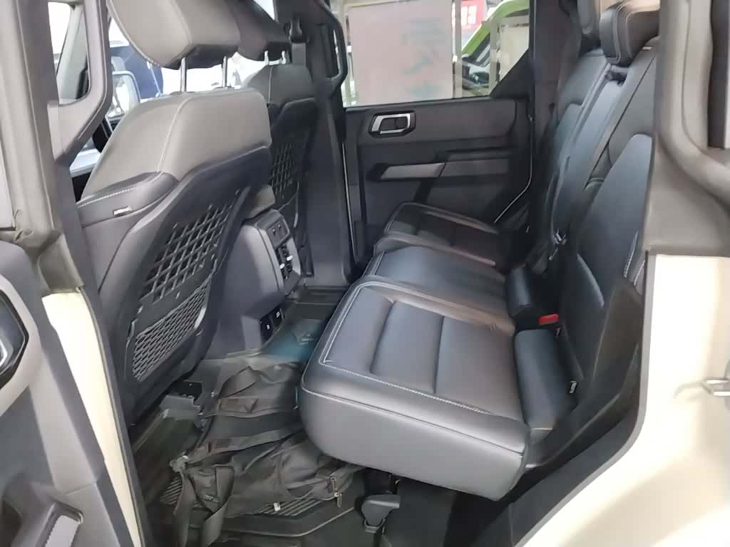 Ford Bronco, 2025 17