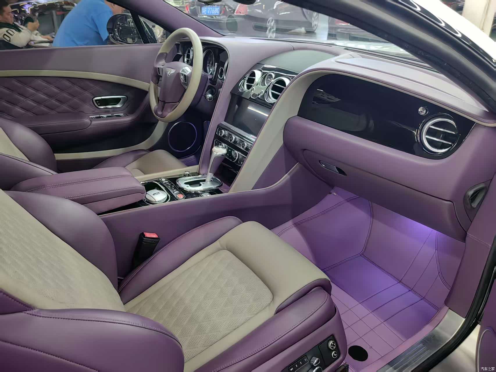 Bentley Continental GT, 2012 6