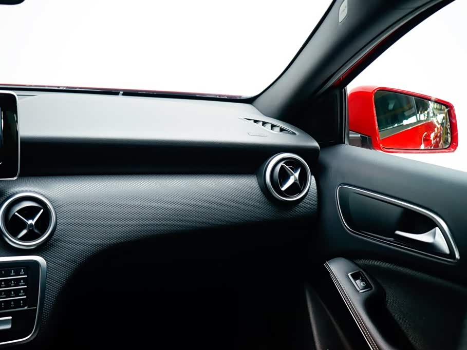 Mercedes-Benz Class A Mercedes-Benz Class A