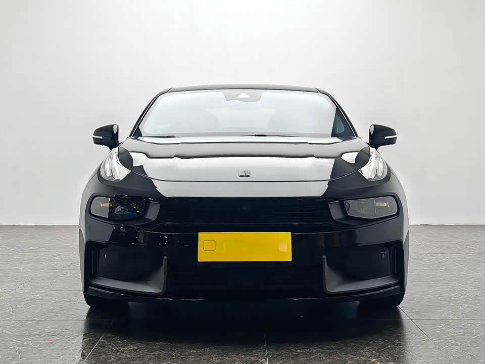 Lynk & Co 03 Lynk & Co 03