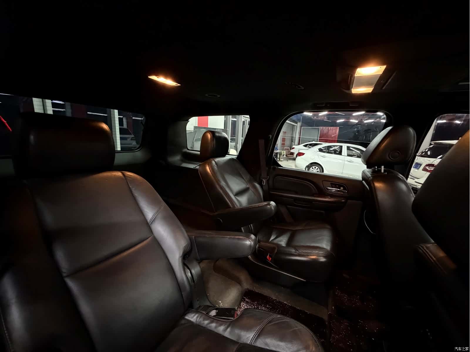Cadillac Escalade, 2008 21