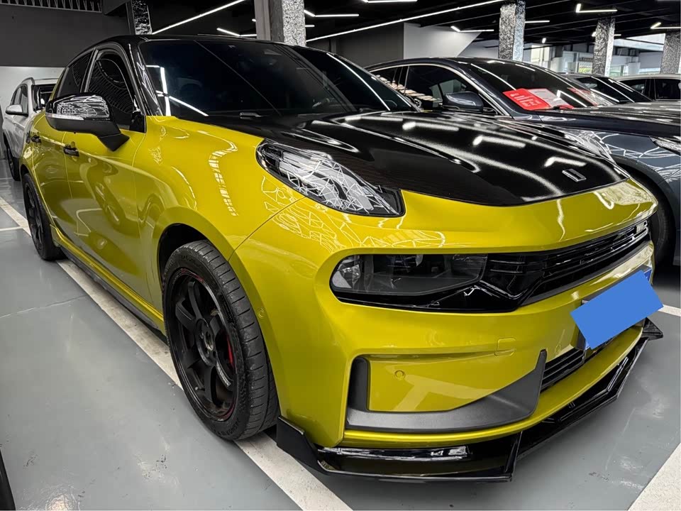 Lynk & Co 03 Lynk & Co 03