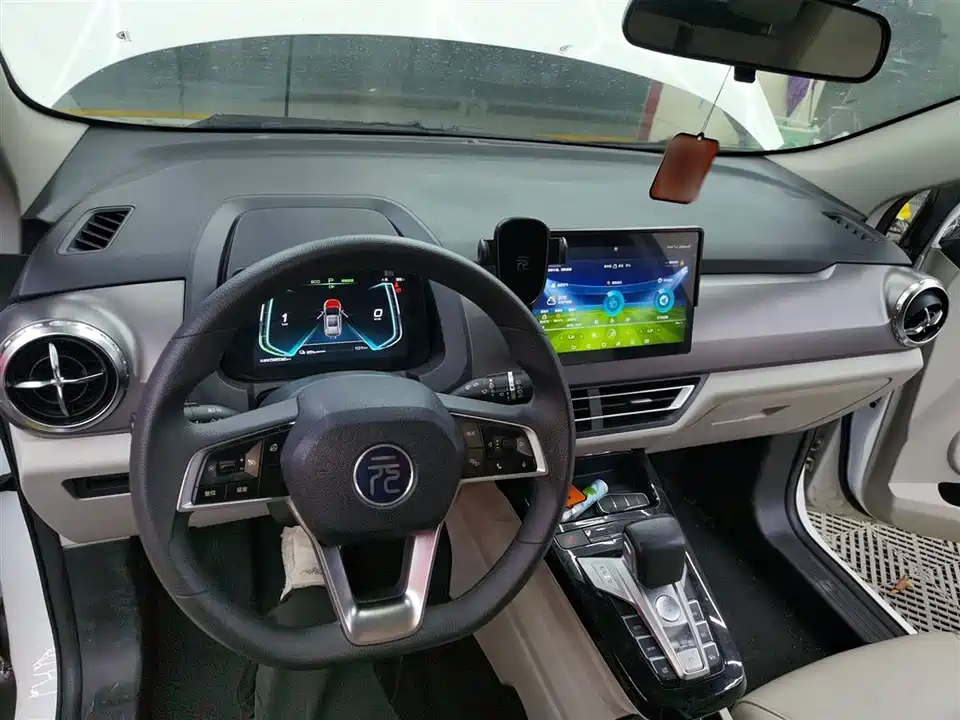 BYD Yuan Pro BYD Yuan Pro