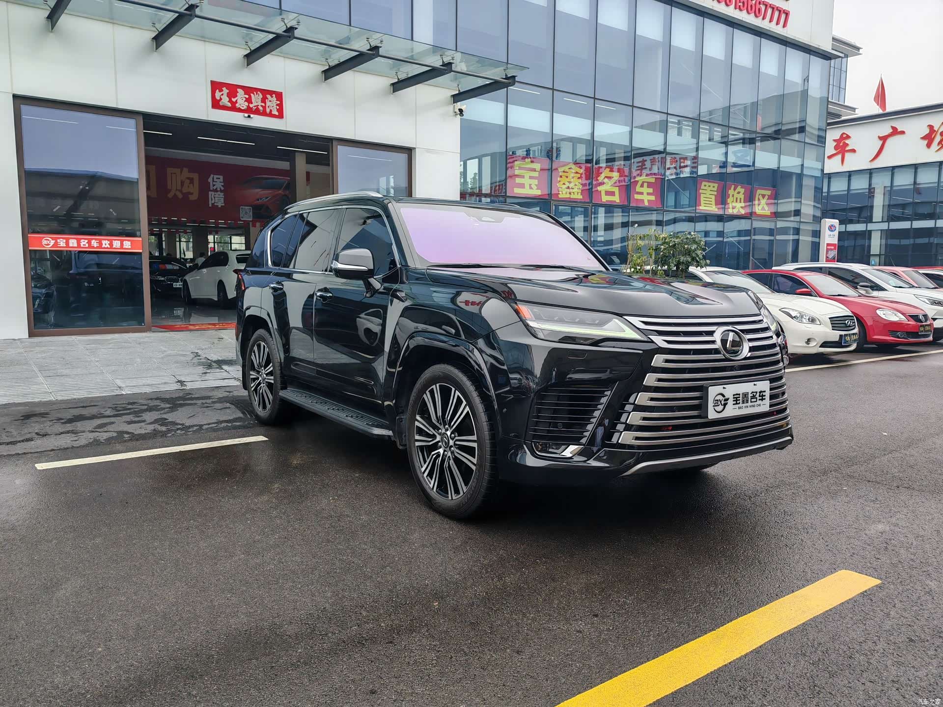 Lexus LX, 2025 3