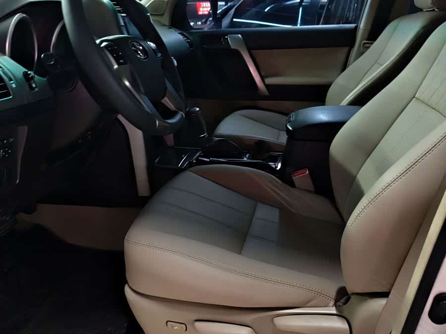 Toyota Prado 2013, фото 5