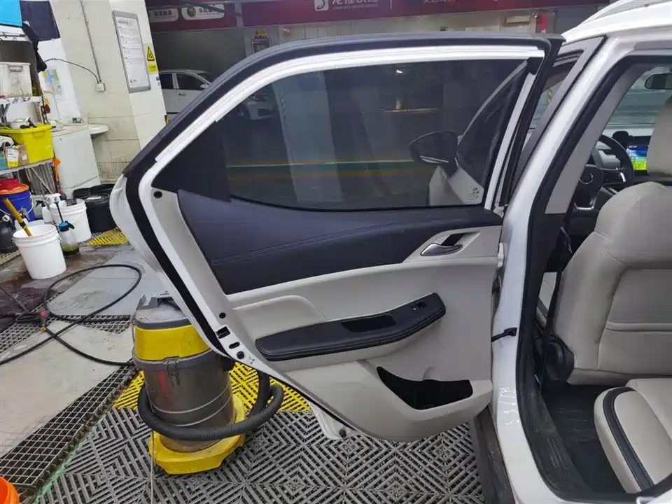 BYD Yuan Pro BYD Yuan Pro